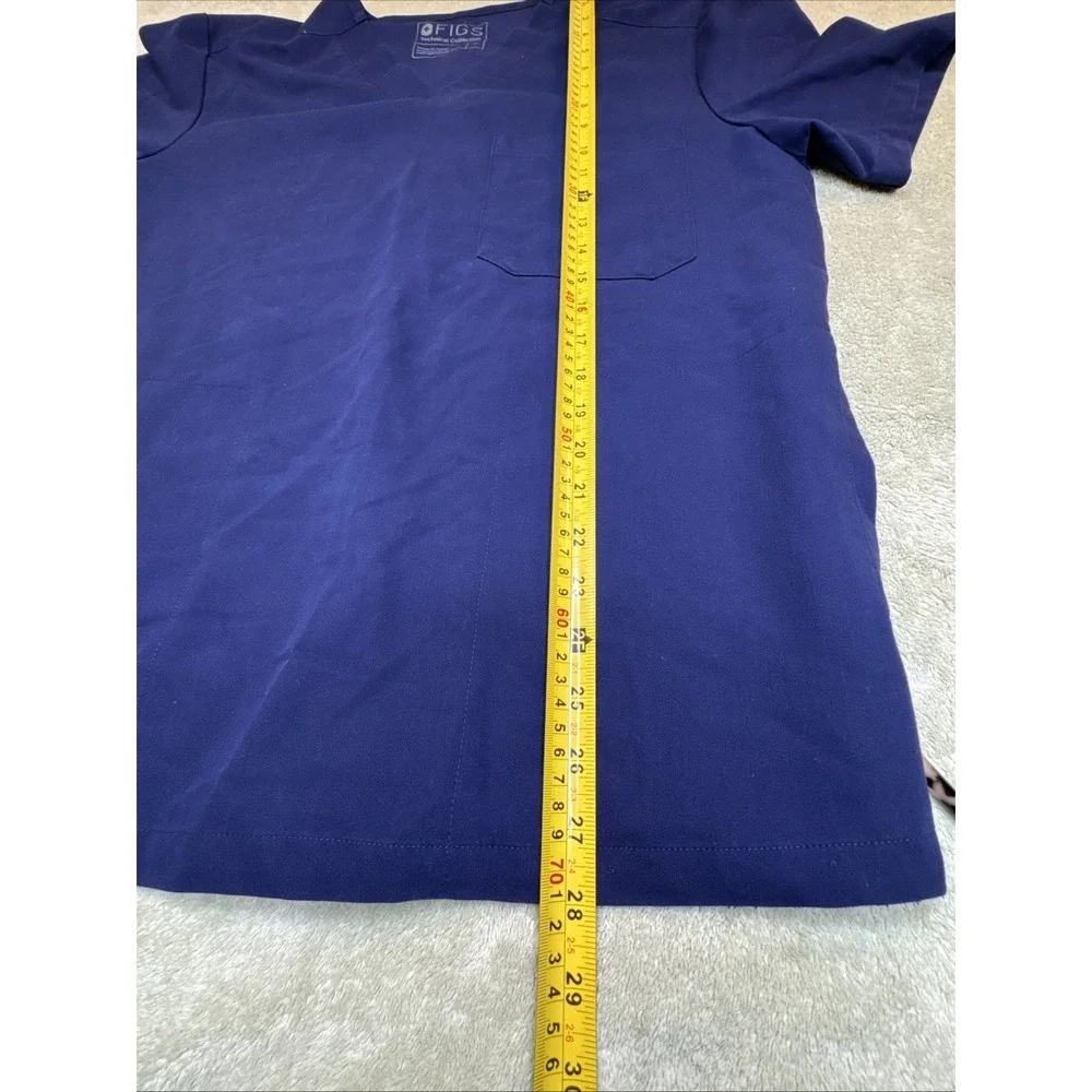 FIGS Men's Chisec Scrub Top Shirt MEDIUM navy Medical Three-Pocket TM-3000 tech